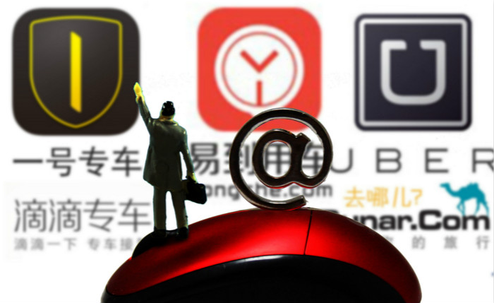 年初還在補貼“打車”，歲末已迎“專車”進(jìn)化 