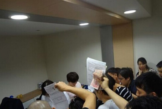 【早報(bào)】深圳限購(gòu)太任性：搞突襲，買車如買菜 #比亞迪笑而不語(yǔ)#