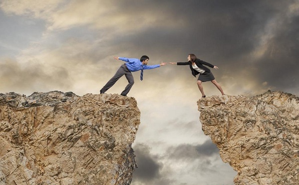 今日嗅評(píng)：取悅觀眾或是導(dǎo)演自悅，這是當(dāng)下電影的悲哀