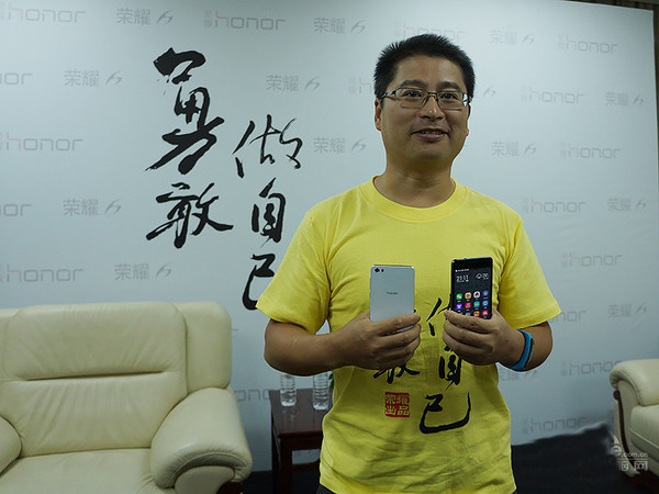 華為榮耀掌門人劉江峰：小米是互聯(lián)網(wǎng)基因，但華為并不想成為互聯(lián)網(wǎng)公司