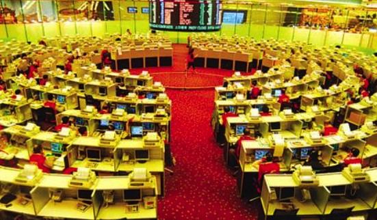 騰訊市值一度蒸發(fā)300億，收盤前強(qiáng)勢收復(fù)失地
