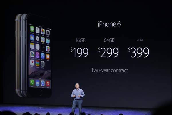 iPhone 6沒(méi)能首發(fā)中國(guó)內(nèi)地，是因?yàn)楣ば挪吭S可證難產(chǎn)？制式閹割費(fèi)時(shí)？
