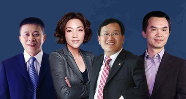 五個(gè)男人與一個(gè)女人：新浪微博的紙牌屋